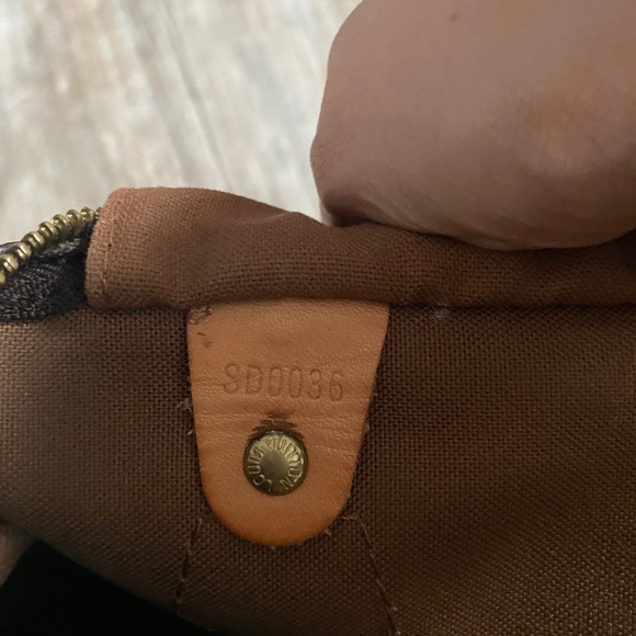 Louis Vuitton Speedy 30 - Picture 4 of 11